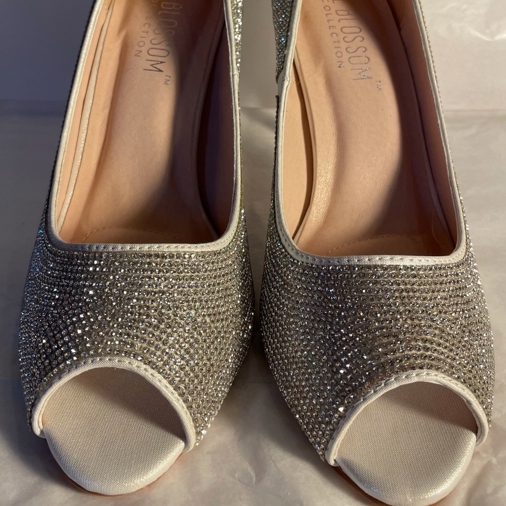 *NEW* Size 8 Incredible Crystal Embellished Peep Toe Heels
